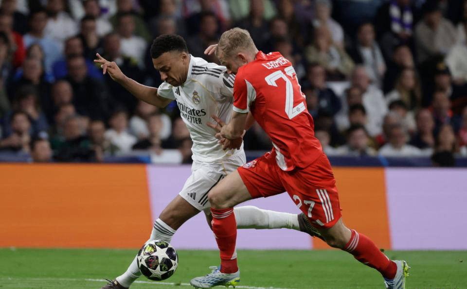 裁判未抢戏！诺伊尔再现门神本色，拜仁客场击败皇马抢占晋级先机