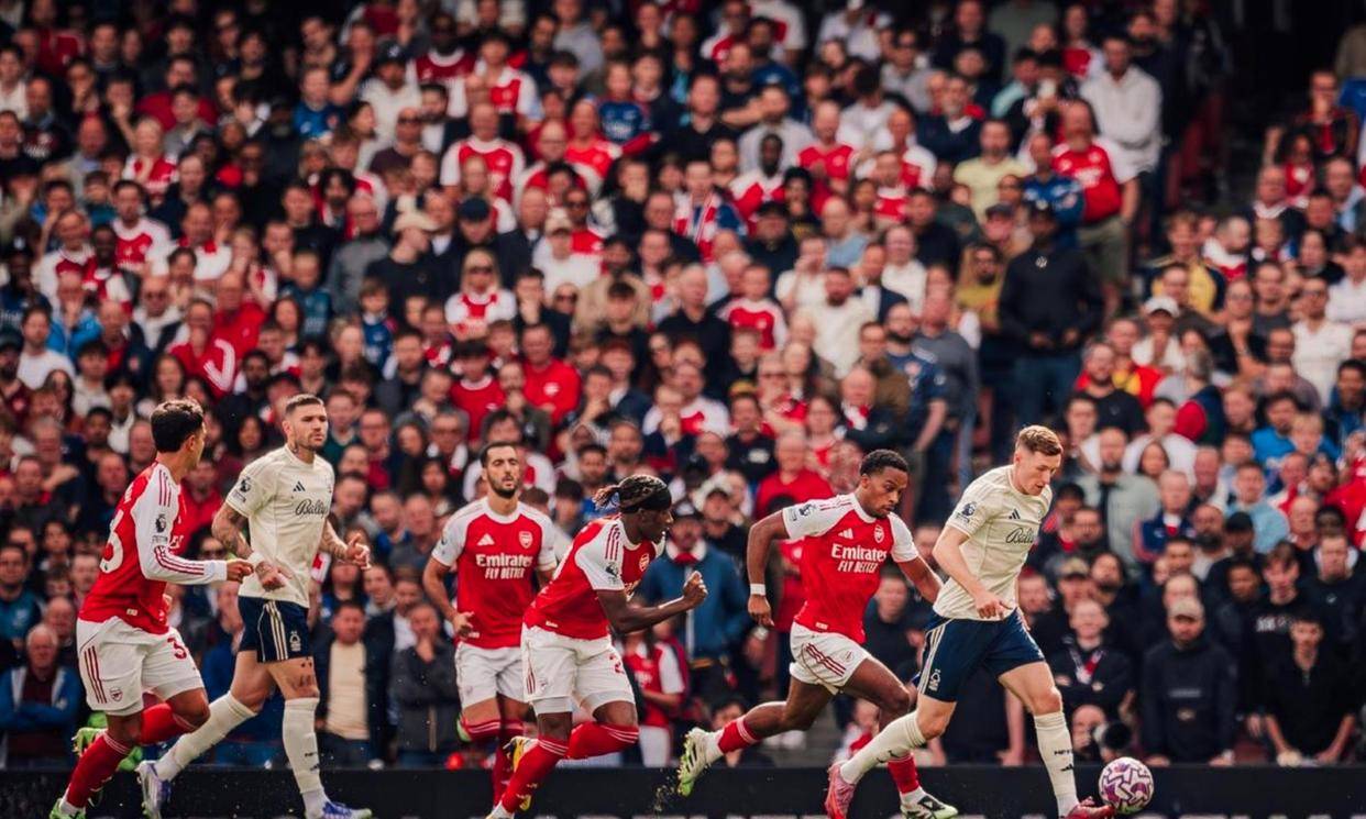 阿森纳在酋长球场再次失利，防守漏洞暴露多线作战疲态严重，争冠道路再度蒙上阴影
