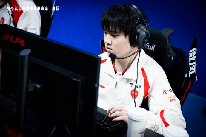 LPL发布TES赛后返图：一往无前，恭喜TES豪取五连胜！